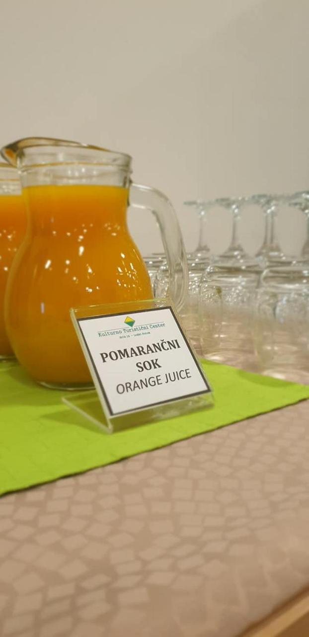 Hotel Oskar Hrib-Loski Potok Buitenkant foto