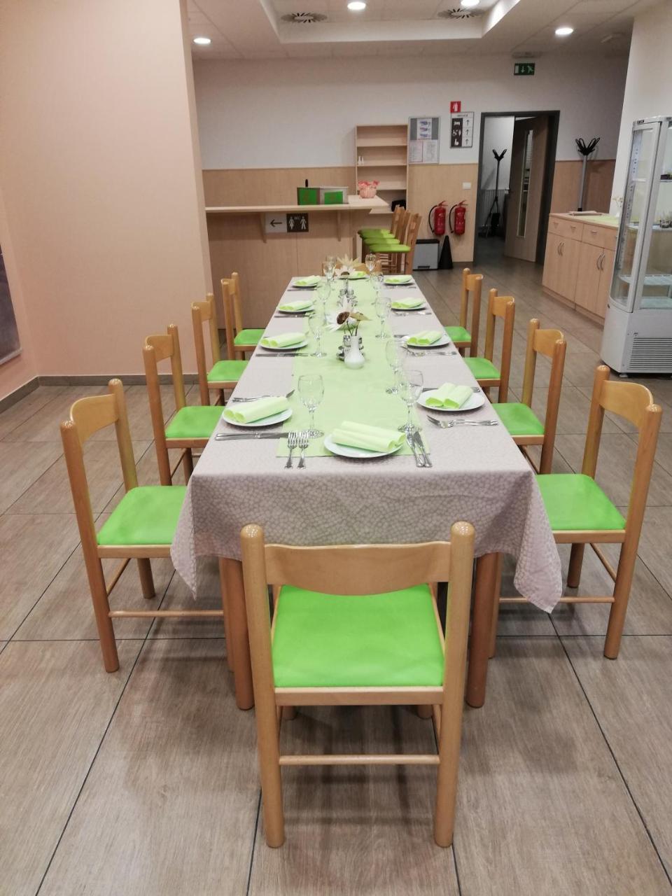Hotel Oskar Hrib-Loski Potok Buitenkant foto